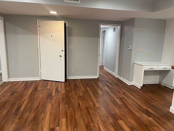5th image of 3556 W 113th St APT 1
