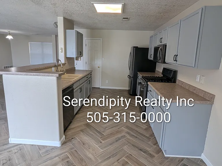 5060 Mira Vista Dr NE — Photo 6