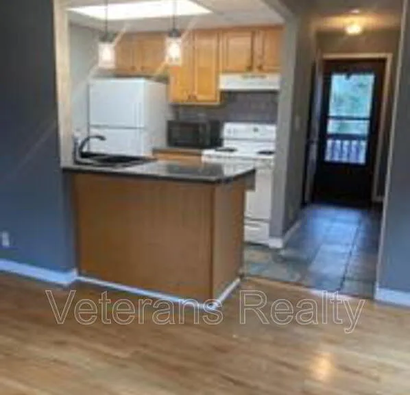 210 Lanai Vlg #C — Photo 6