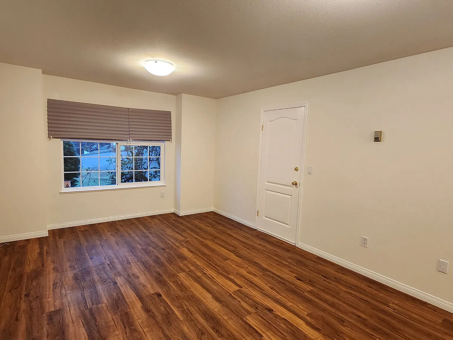3 bed, 1211 sqft, $2,495 — Photo 3