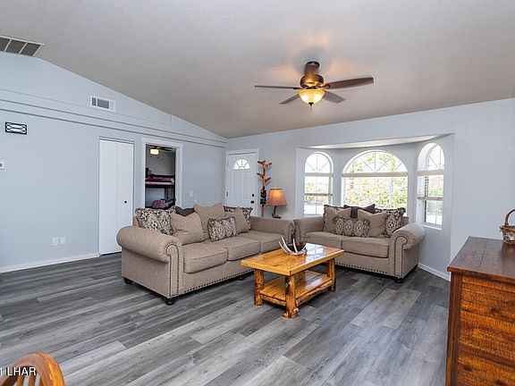 3rd image of 3365 Rocking Horse Dr