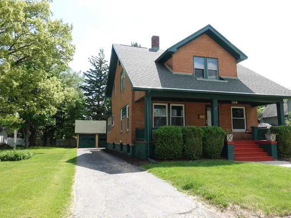 249 Olive St, Galesburg, IL 61401