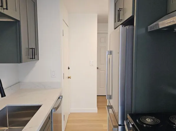 Charles XX Apartments, 3829 Martin Luther King Jr Way S #204, Seattle, WA 98108