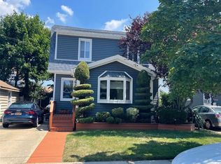 11 Huntington Ave, Lynbrook, NY