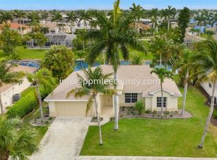 1073 Rose Garden Rd, Cape Coral, FL 33914