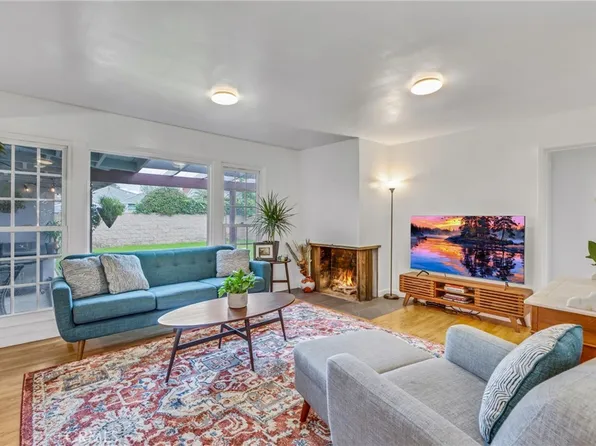 1033 W 18th St, Santa Ana, CA 92706