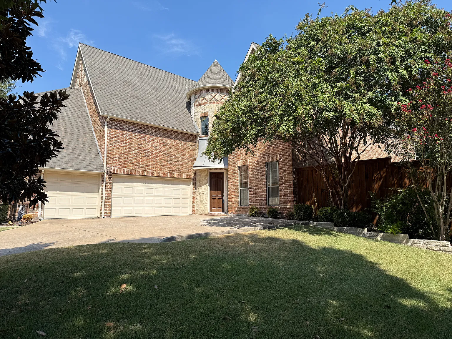 15790 Stonebridge Dr — Photo 1