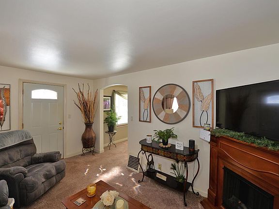 4th image of 2324 Gilson STREET