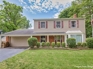 1909 E Cholo Ln, Mount Prospect, IL