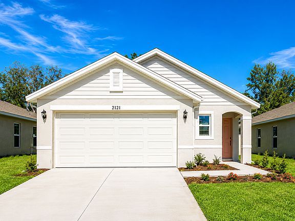 Modern Single-Family Rental Home with Two-Car Garage and Private Driveway