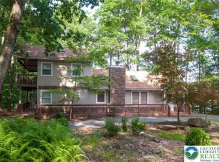 112 Church Ave, Greentown, PA 18426