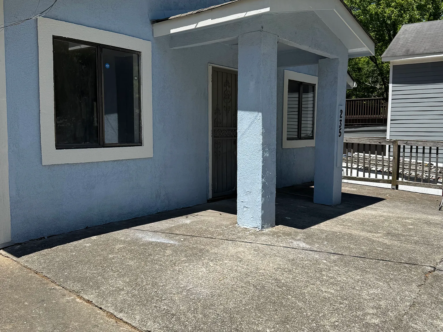 4 bed, 1320 sqft, $1,950 — Photo 2
