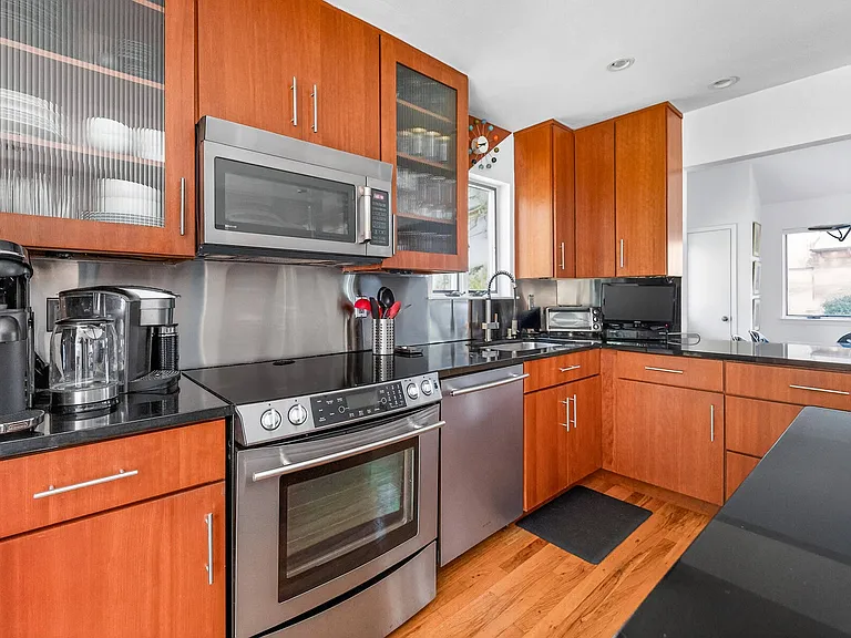 13 Sycamore Dr — Photo 11