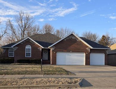 3031 W Augusta Hills Street, Springfield, MO, 65803