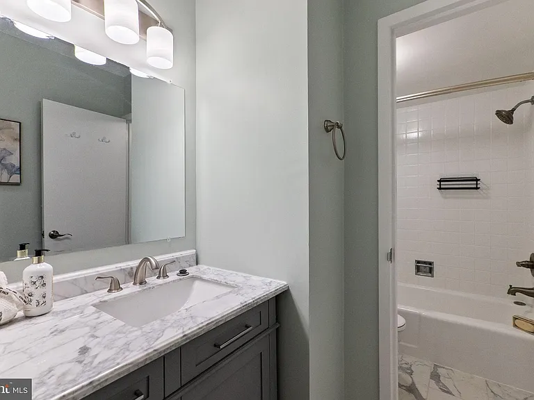 4515 Willard Ave #1414S — Photo 21