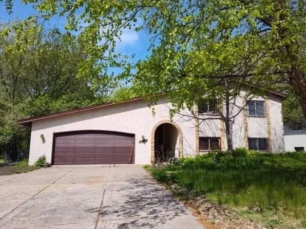 10162 Ibis St NW, Coon Rapids, MN 55433