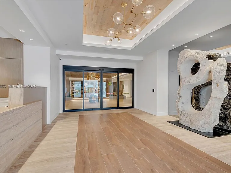 2301 Collins Ave #1210 — Photo 40