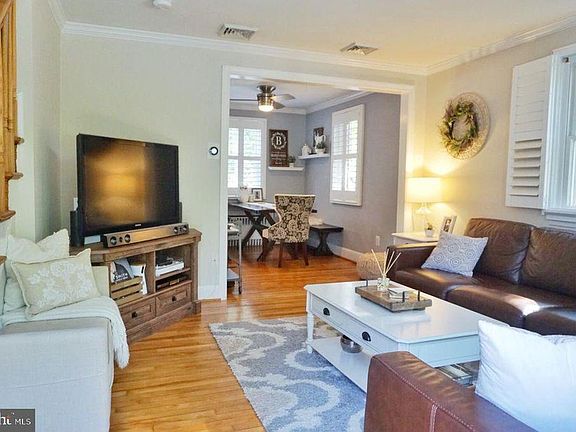 2nd image of 315 E Custis Ave
