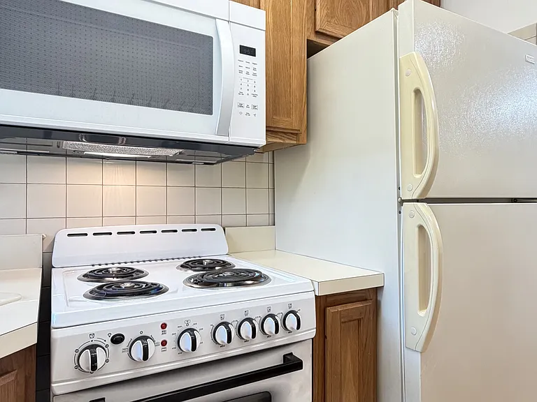 819 S Alfred St #2 — Photo 11