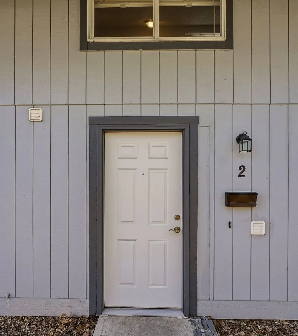 1 bed, 700 sqft, $1,250 — Photo 2