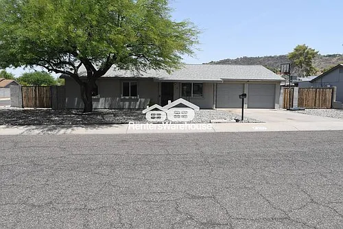 1550 W Pershing Ave Photo 1
