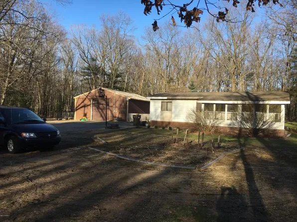 1302 S Briggs Rd, Middleville, MI 49333