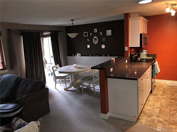 3rd image of 2001 Northlake Way NW APT B