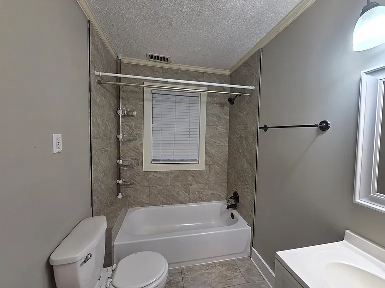983 Brower St — Photo 10