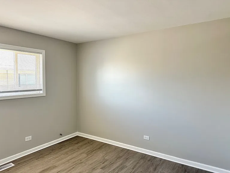 1721 E Roosevelt Rd #2 — Photo 17
