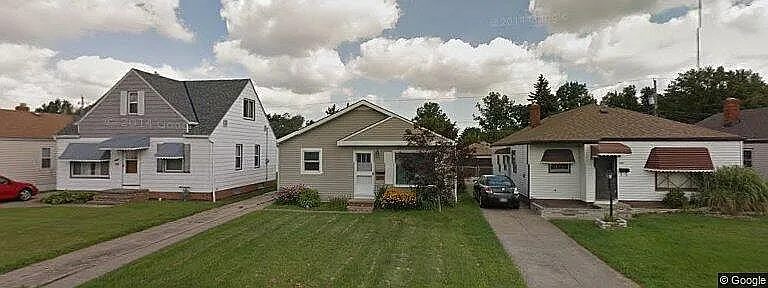 3102 Center Dr photo 1