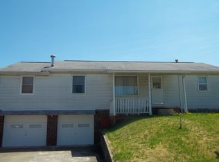 36 N Walnut St, East Palestine, OH