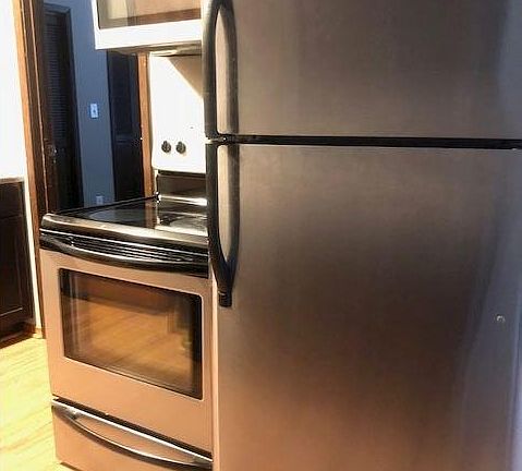 2nd image of 117 1/2 S Batavia Ave #2