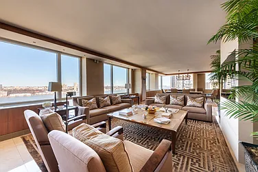 100 Riverside Boulevard, #26