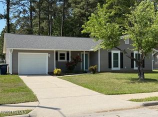 245 Branchwood Dr, Jacksonville, NC 28546