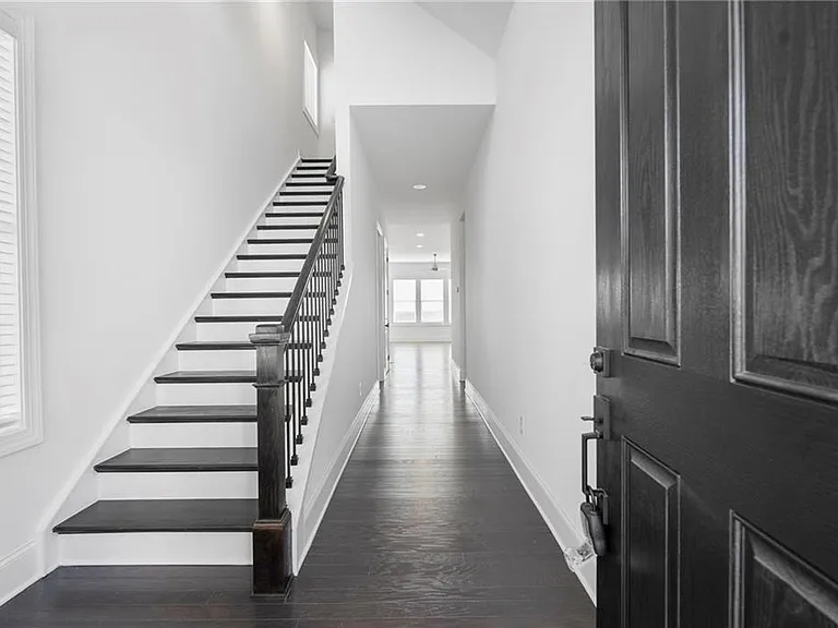 1042 Winding Branch Dr — Photo 8