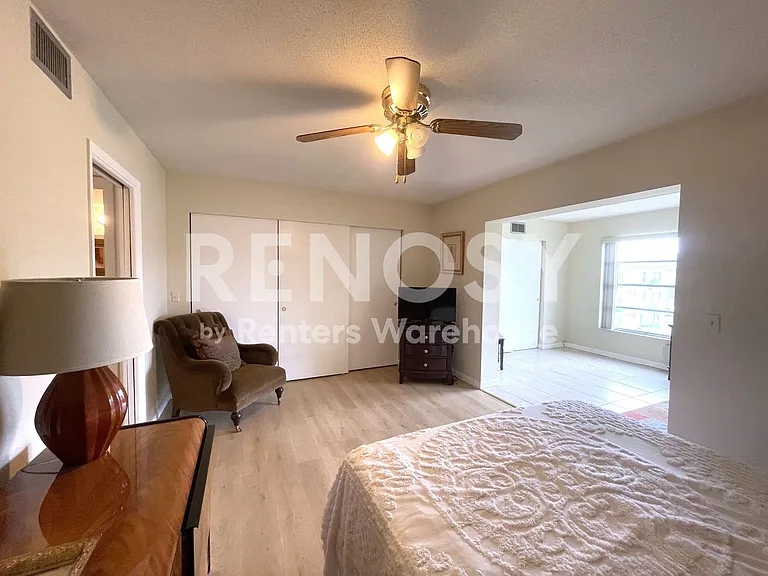 2042 Australia Way W #78 — Photo 1