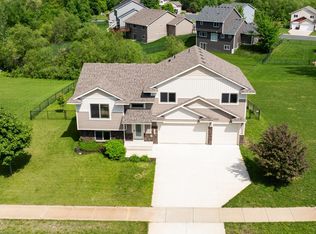 1002 Cole Ave, Montrose, MN 55363