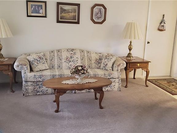 2nd image of 155 W Thistle Pl