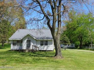 2621 S 3rd St, Niles, MI 49120