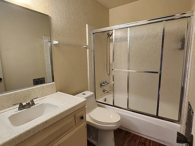 1754 Euclid St #F — Photo 16
