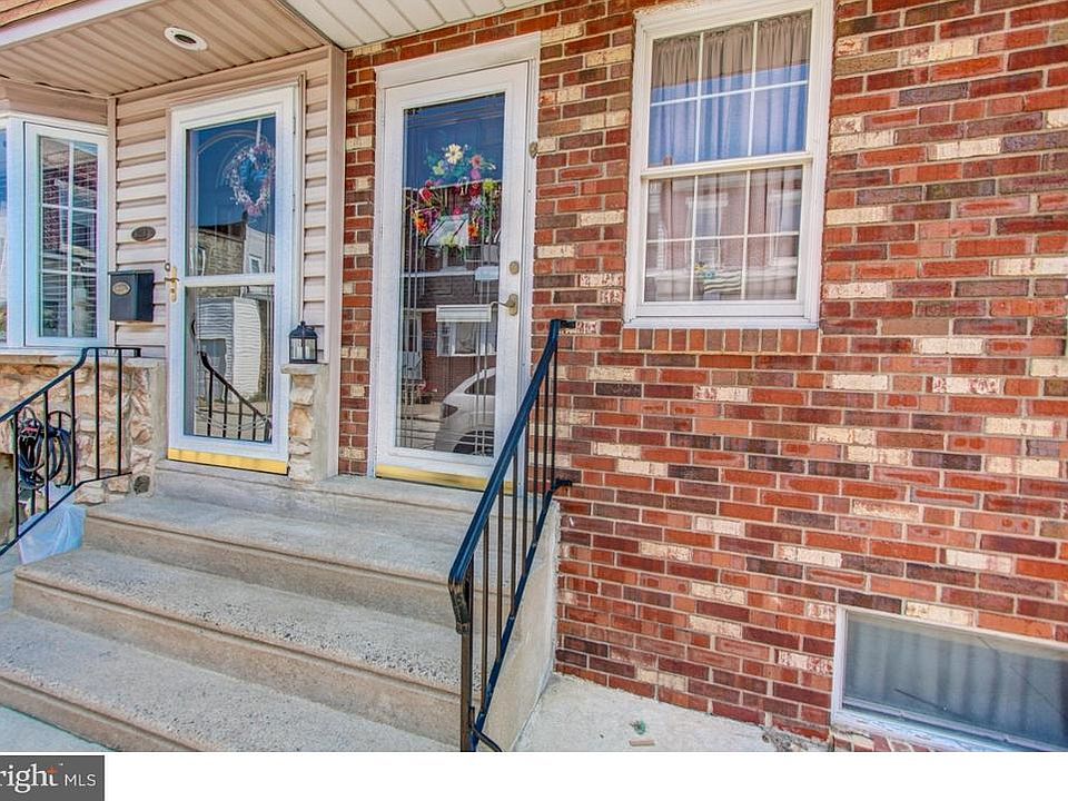 1st image of 2815 Wilmot St