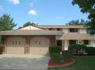 171 Hingham Ln, Bloomingdale, IL 60108