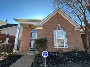 6887 Manslick Rd, Cordova, TN 38018