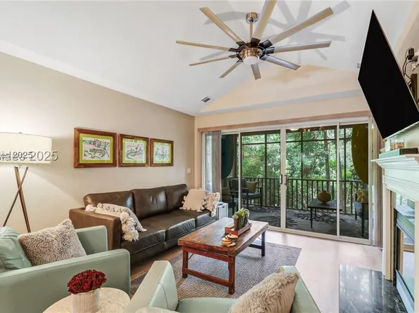 30 Valencia Rd #2B, Hilton Head Island, SC 29928