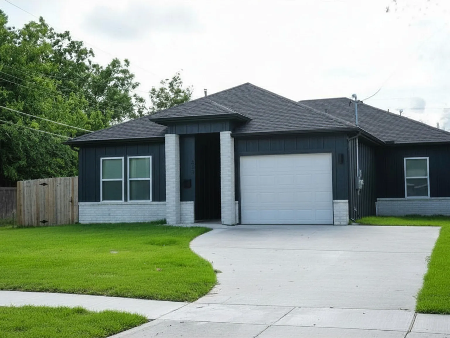 4 bed, 1600 sqft, $2,599 — Photo 2