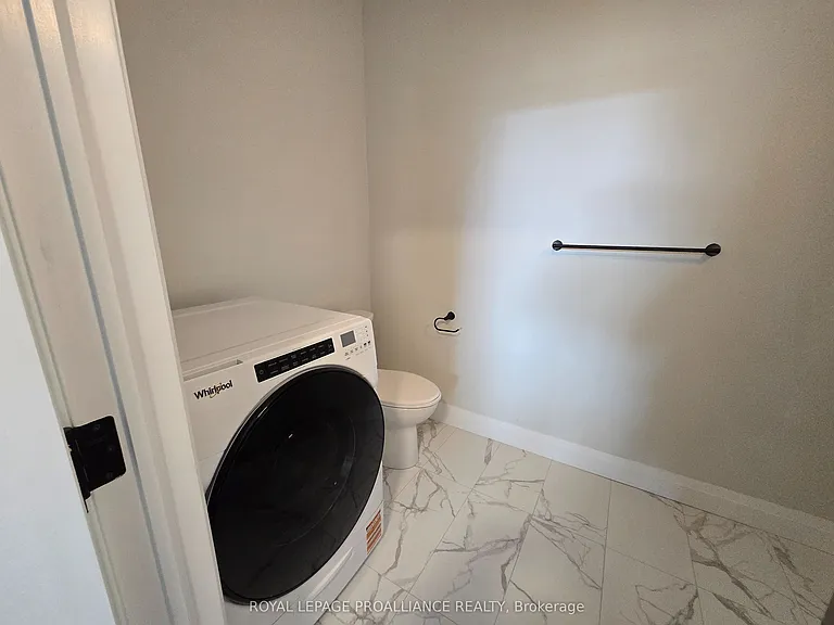 241 Front St #203 — Photo 7