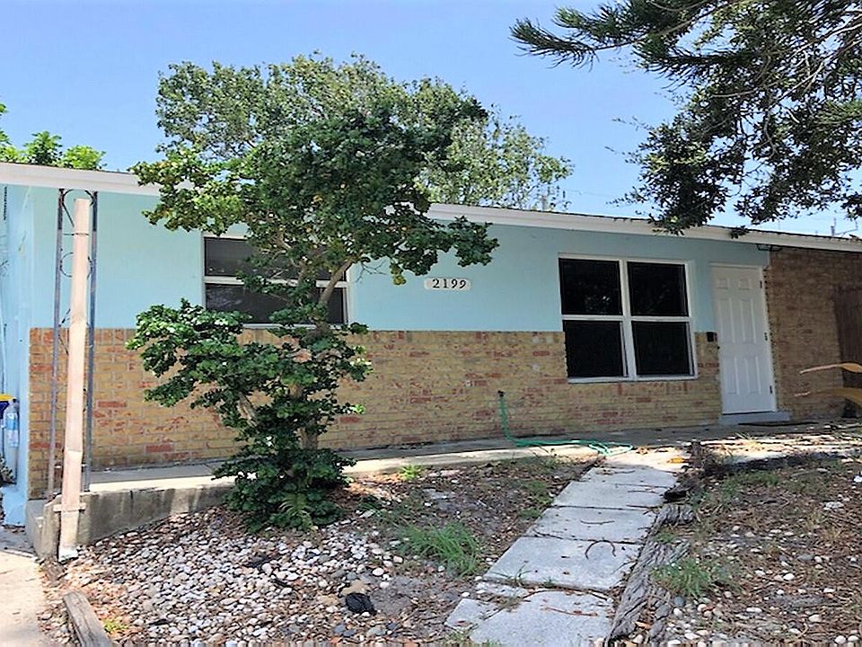 2nd image of 2199 NE Rustic Way