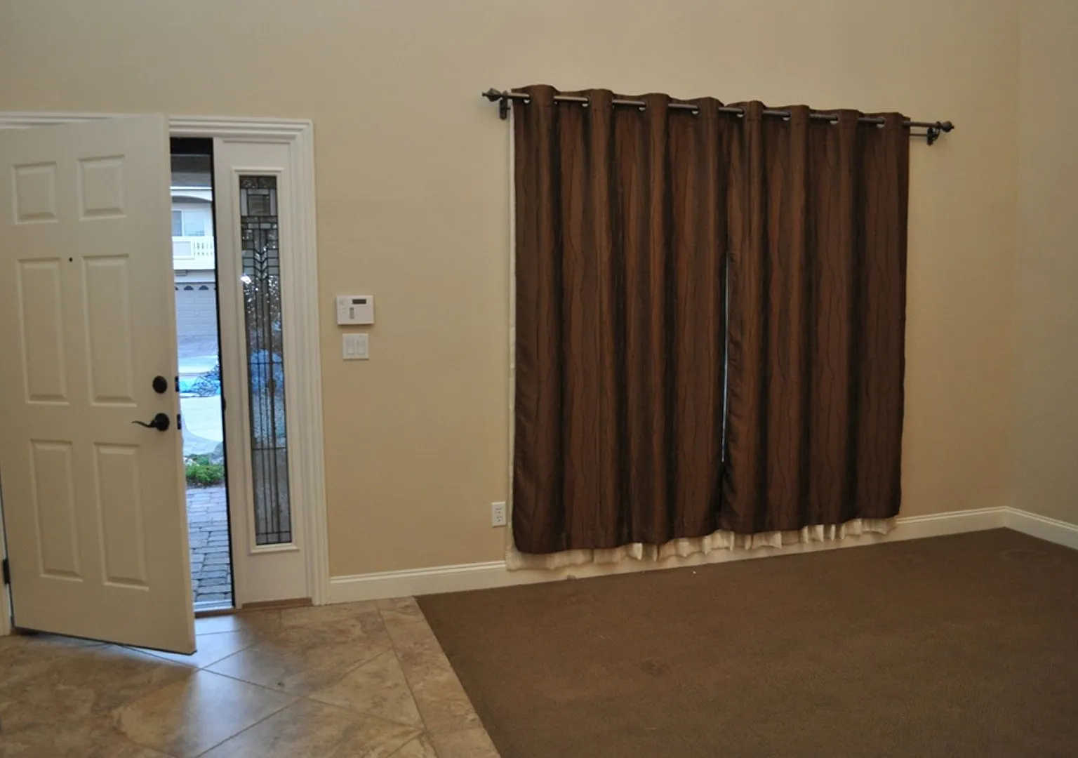 Amazing 2 Story Home in a Cul De Sac. — Photo 4