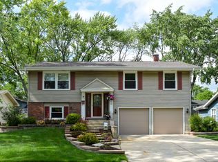 1360 Newcastle Ln, Hoffman Estates, IL 60169