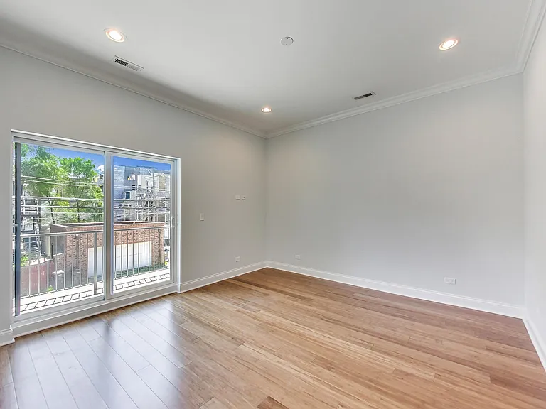 2347 W North Ave #3 — Photo 10